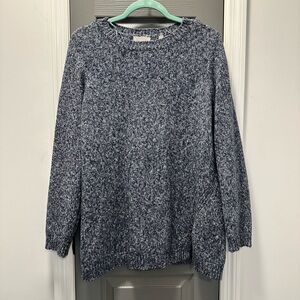 Women’s tunic crewneck sweater. Size L
